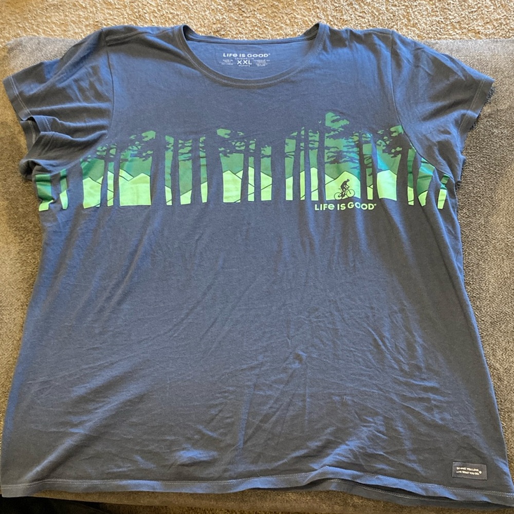 Life is Good Womens XXL Crusher-lite T Navy with Biking detail on front